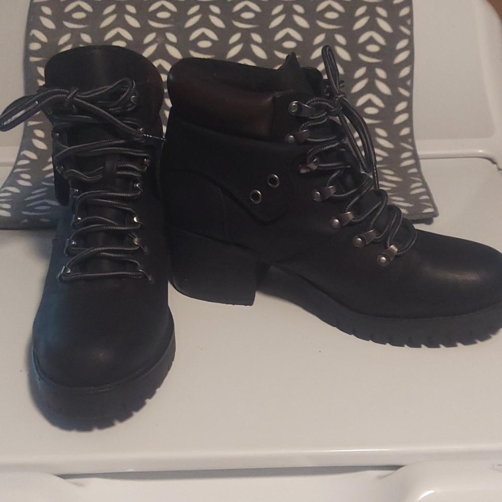 MIA Boots